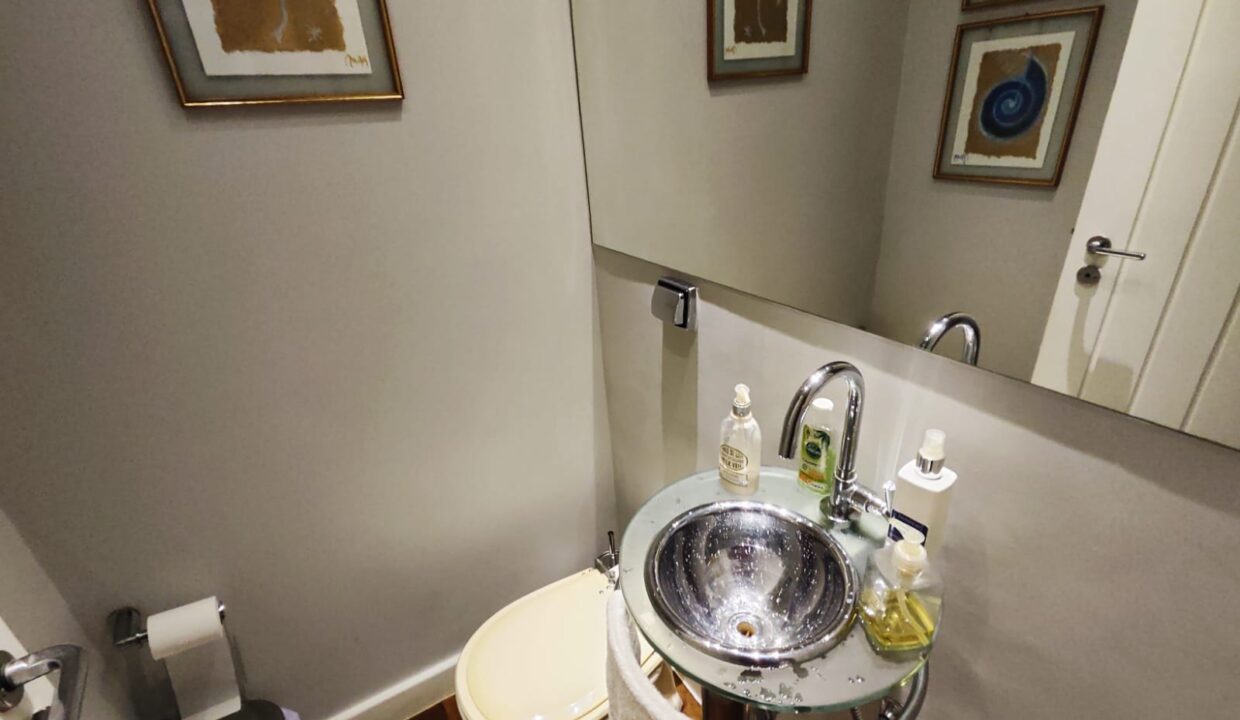 WhatsApp Image 2025-05-07 at 20.22.35 (1)