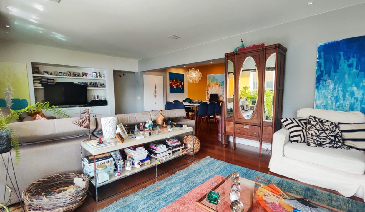 WhatsApp Image 2025-05-07 at 20.22.36 (1)