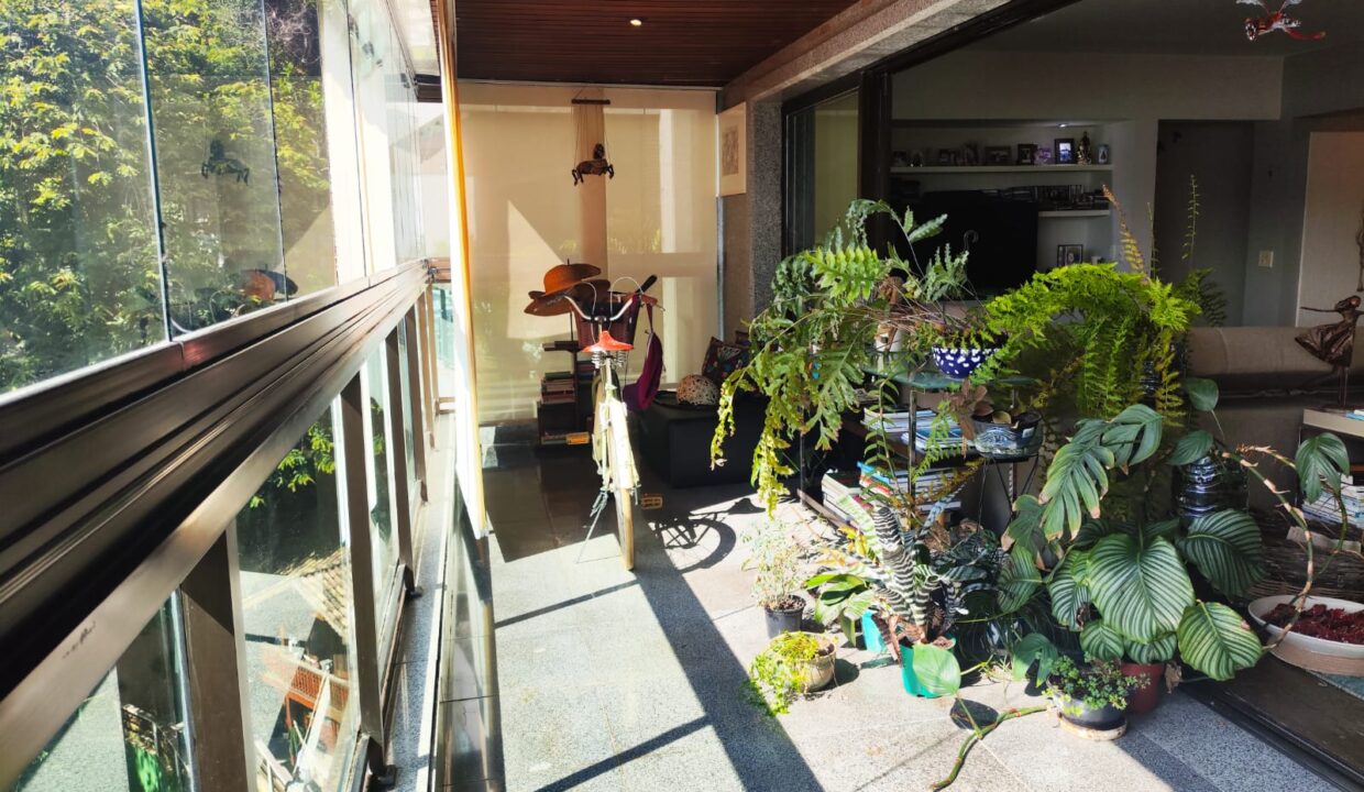 WhatsApp Image 2025-05-07 at 20.22.39 (3)