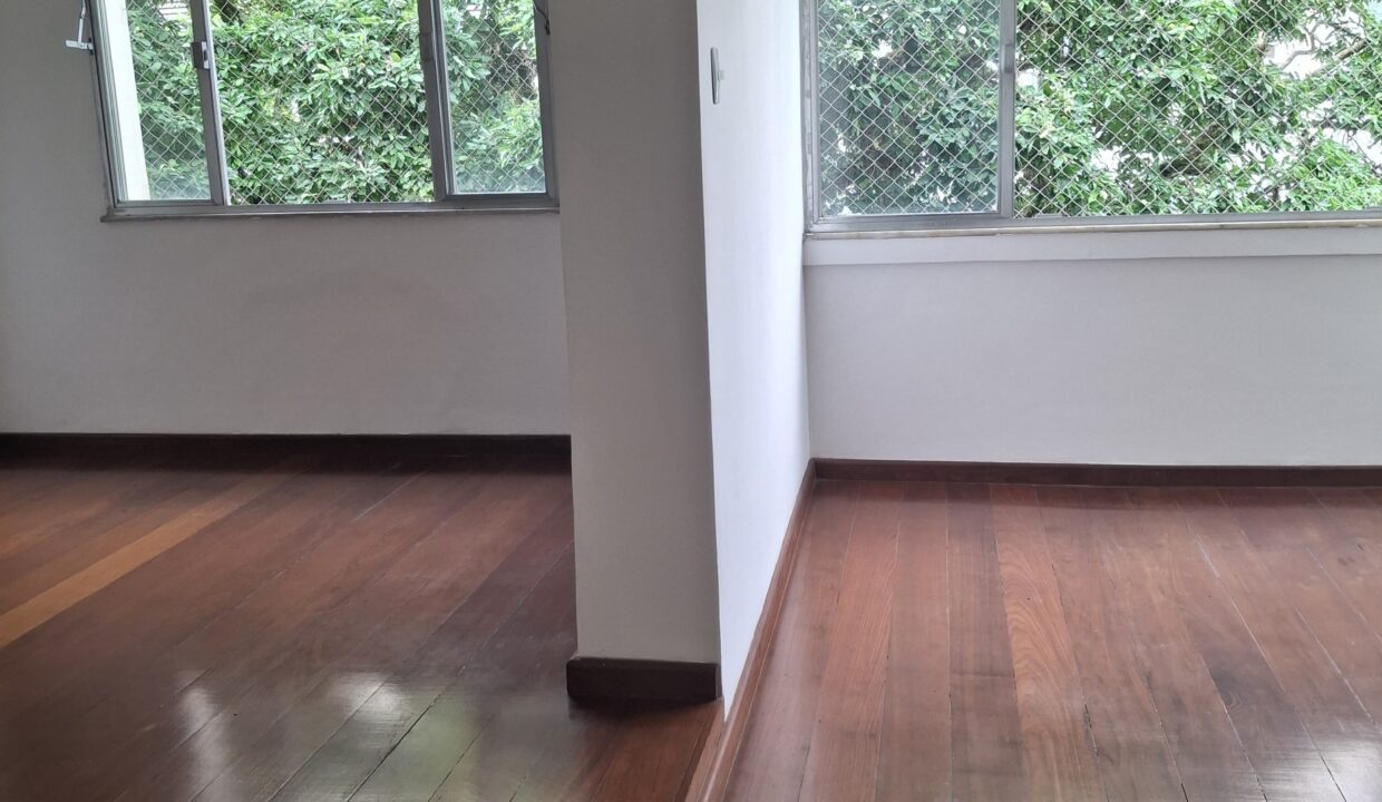 WhatsApp Image 2025-05-08 at 17.04.59 (1)