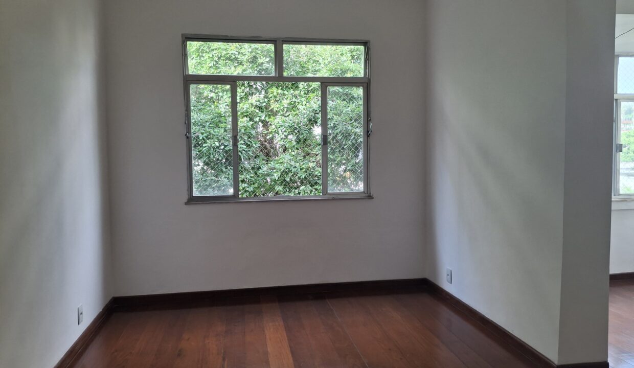 WhatsApp Image 2025-05-08 at 17.05.01