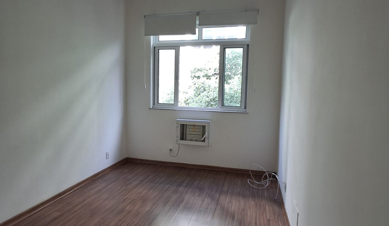 WhatsApp Image 2025-05-08 at 17.05.08