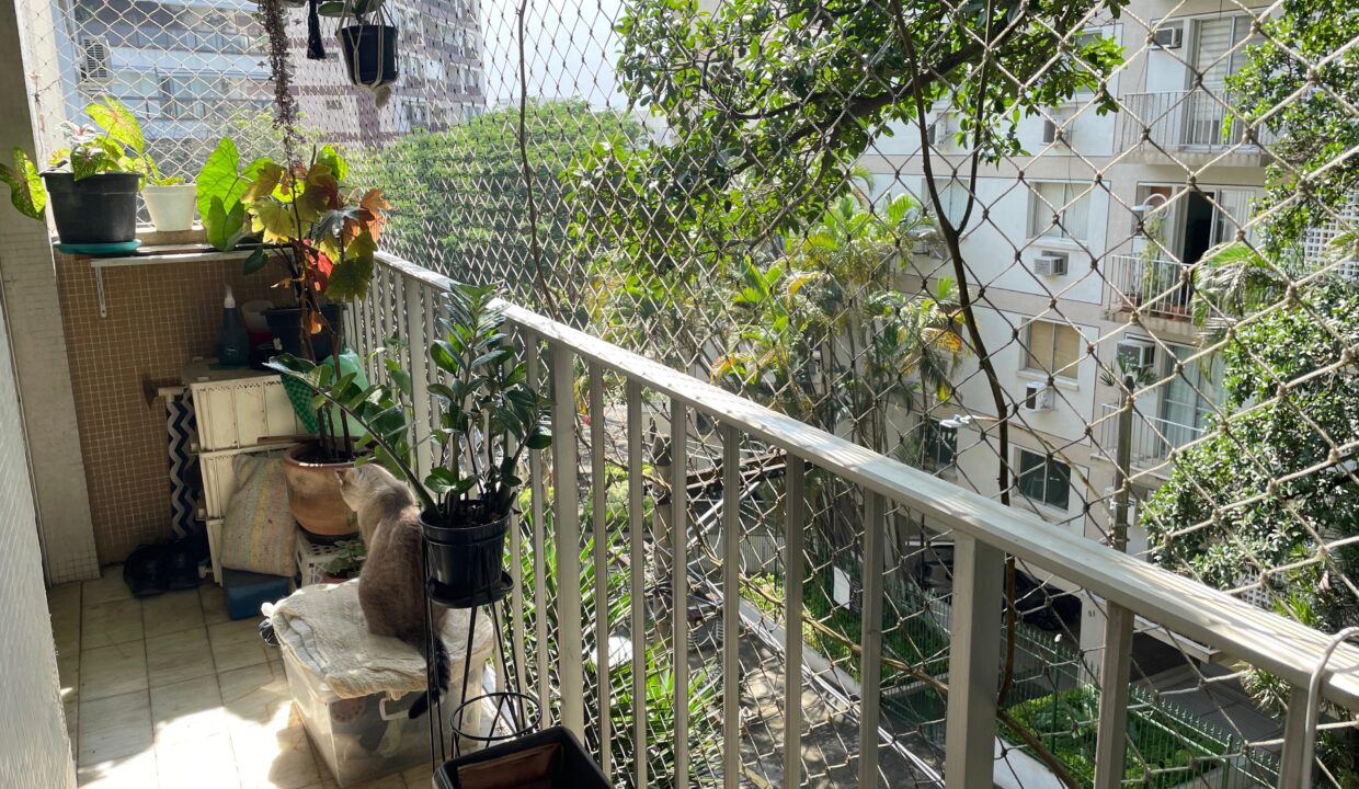 WhatsApp Image 2025-05-15 at 22.05.42 (2)