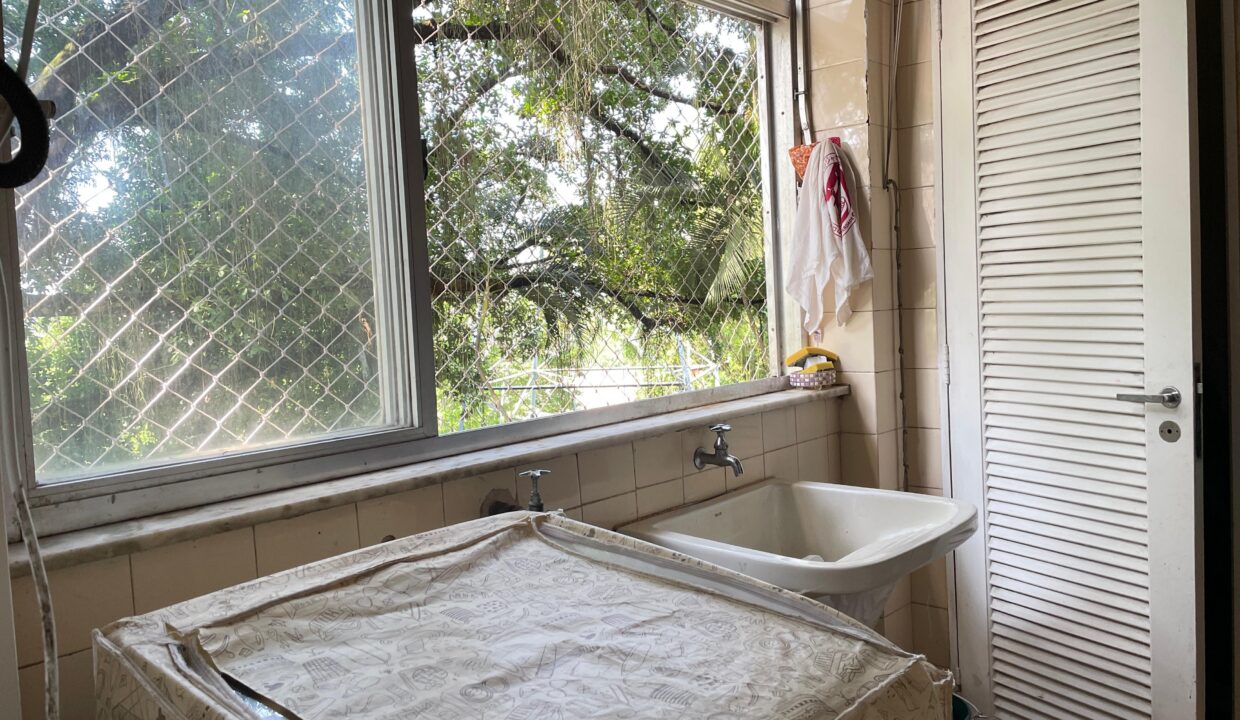 WhatsApp Image 2025-05-15 at 22.05.43 (2)