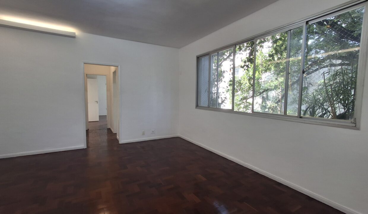 WhatsApp Image 2025-06-16 at 08.08.13 (1)