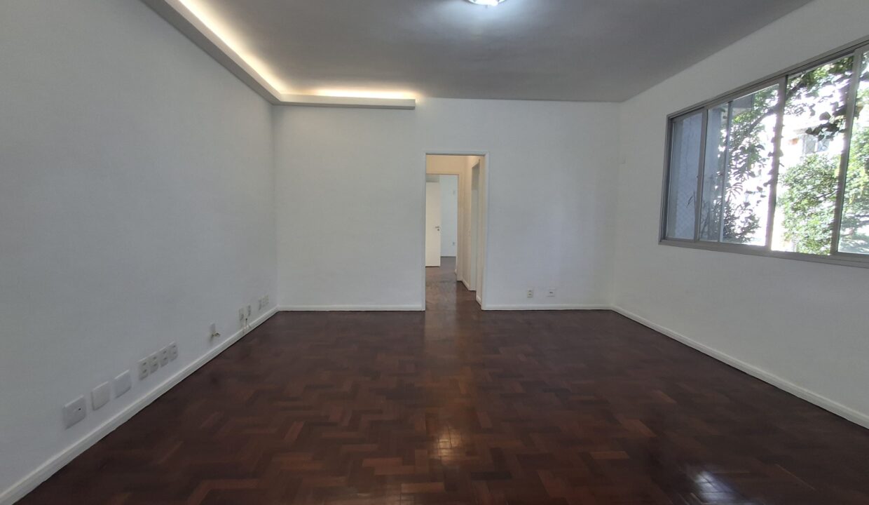 WhatsApp Image 2025-06-16 at 08.08.13 (3)